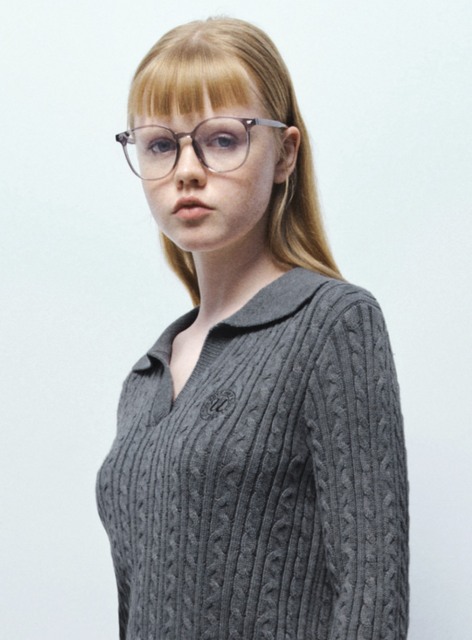 ODM Women's Cable-Knit Sweater with Contrasting Collar and Hem