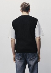 Custom Men’s Sleeveless Contemporary Layering with a Minimalist Touch Knit Vest