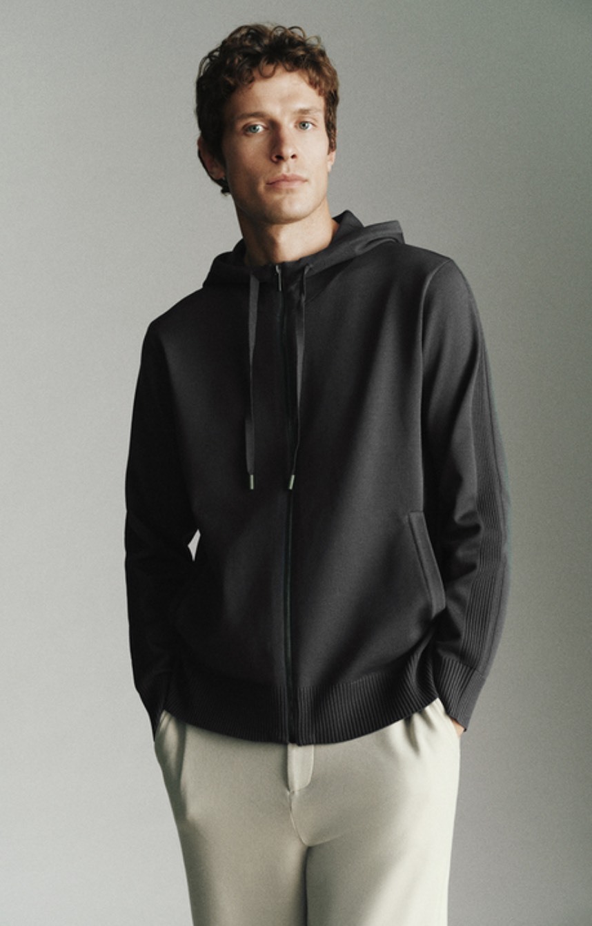 Customize  Men’s Zip-Up Modern Comfort Meets Sleek Design Hoodie
