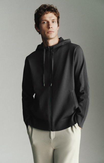 Customize  Men’s Zip-Up Modern Comfort Meets Sleek Design Hoodie