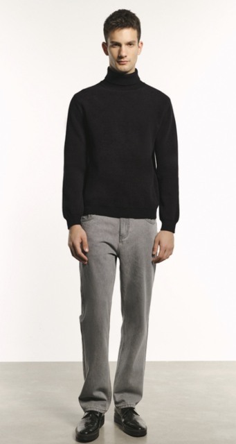 ODM Men’s Classic Black Effortless Elegance and Timeless Appeal Turtleneck Sweater