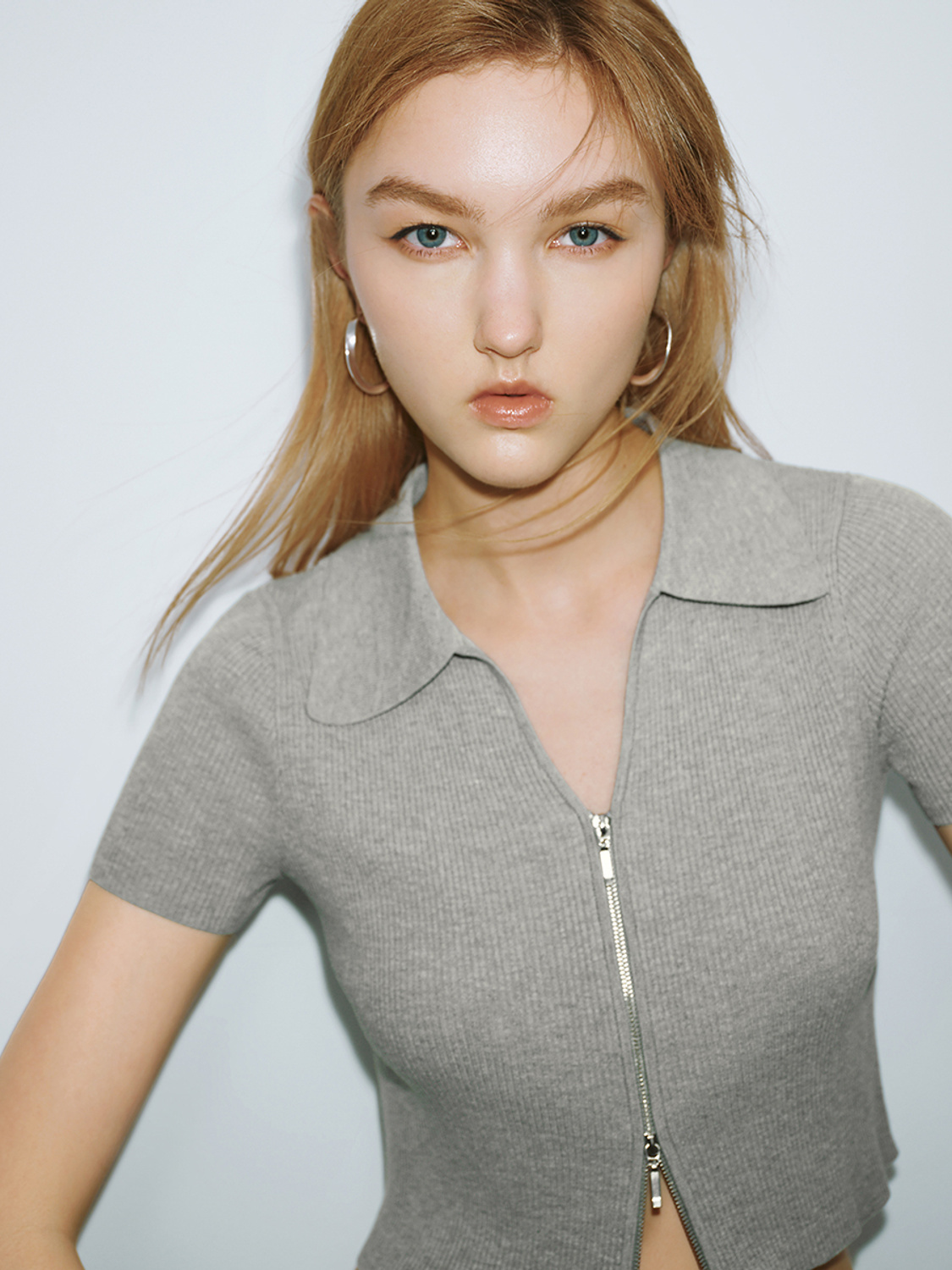 ODM Women's Ribbed Cropped Polo Shirt in Light Grey