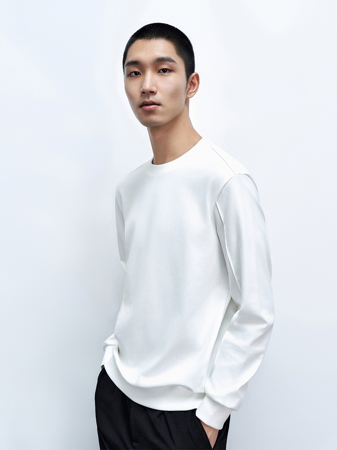 Factory Men's Minimalist Long-Sleeve Crew-Neck Shirt Hoodie 