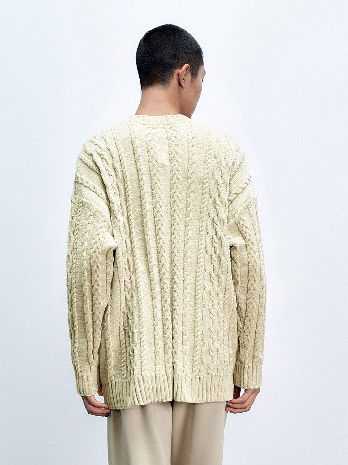 ODM Men's Chunky Cable-Knit Sweater