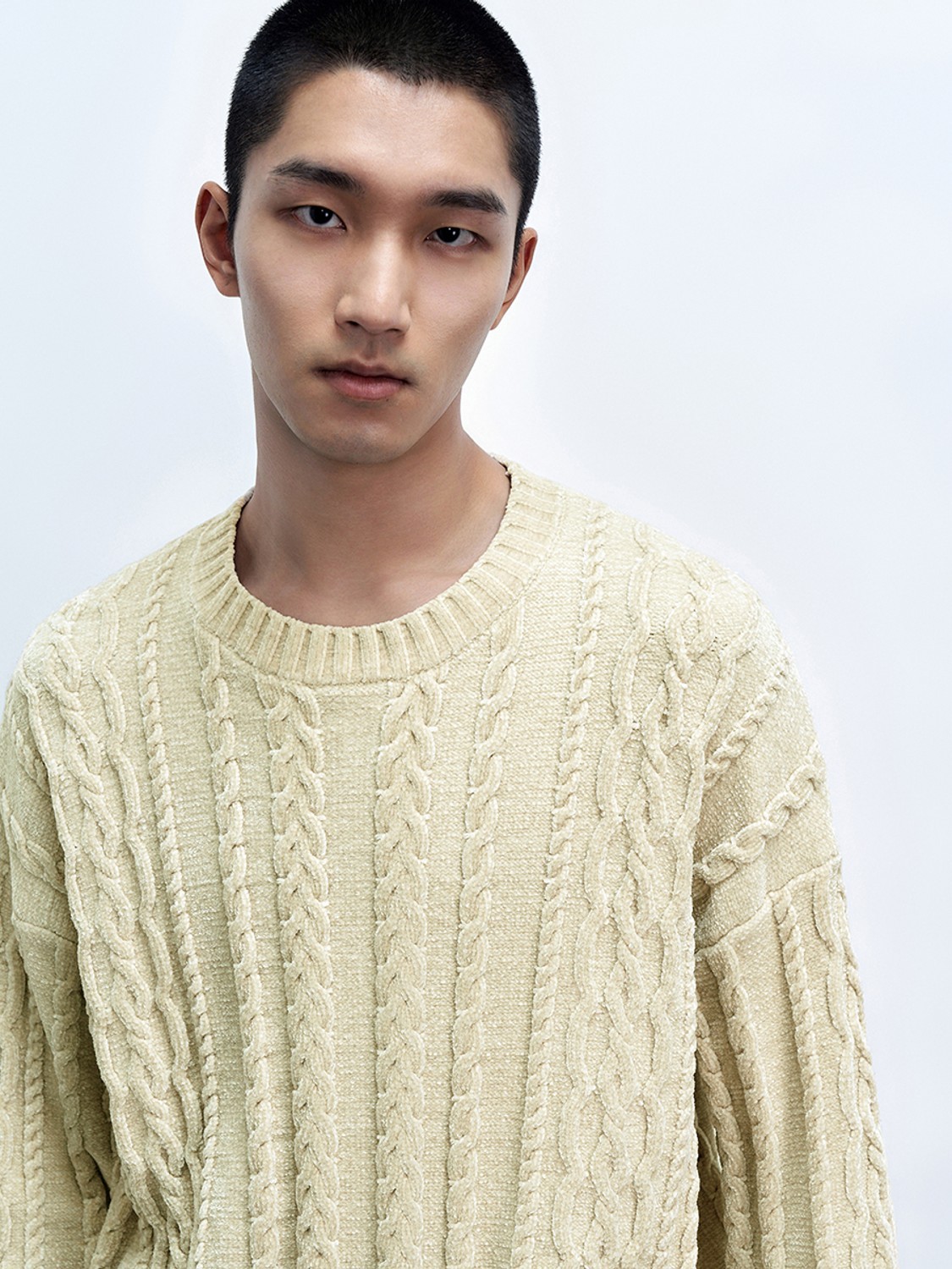 ODM Men's Chunky Cable-Knit Sweater