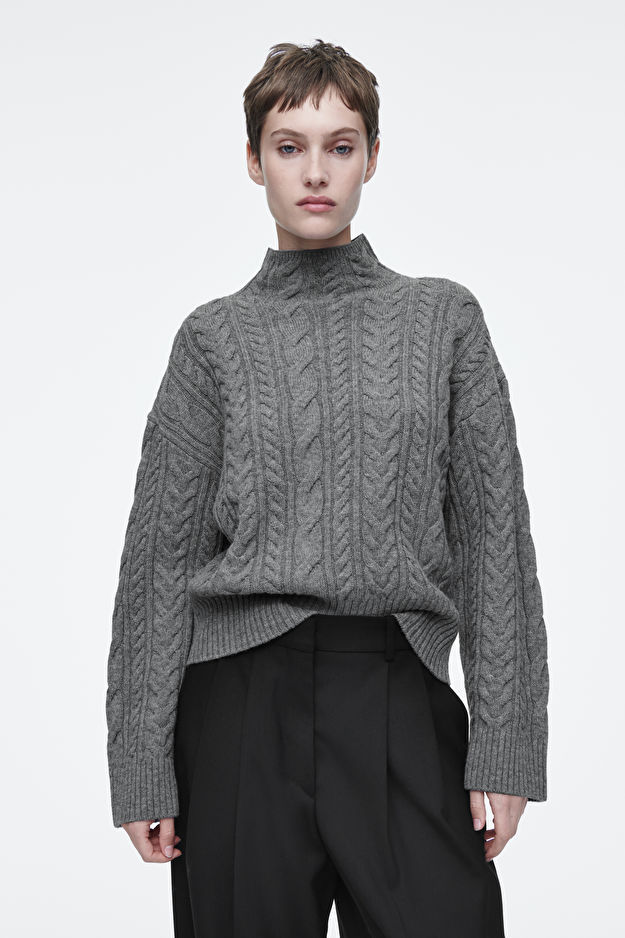 OEM Women’s Classic Gray High-Neck Cable-Knit Sweater