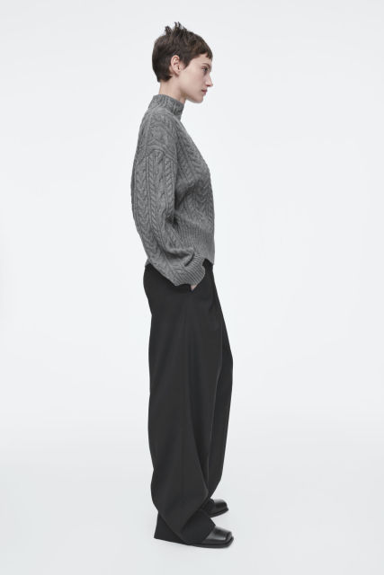 OEM Women’s Classic Gray High-Neck Cable-Knit Sweater