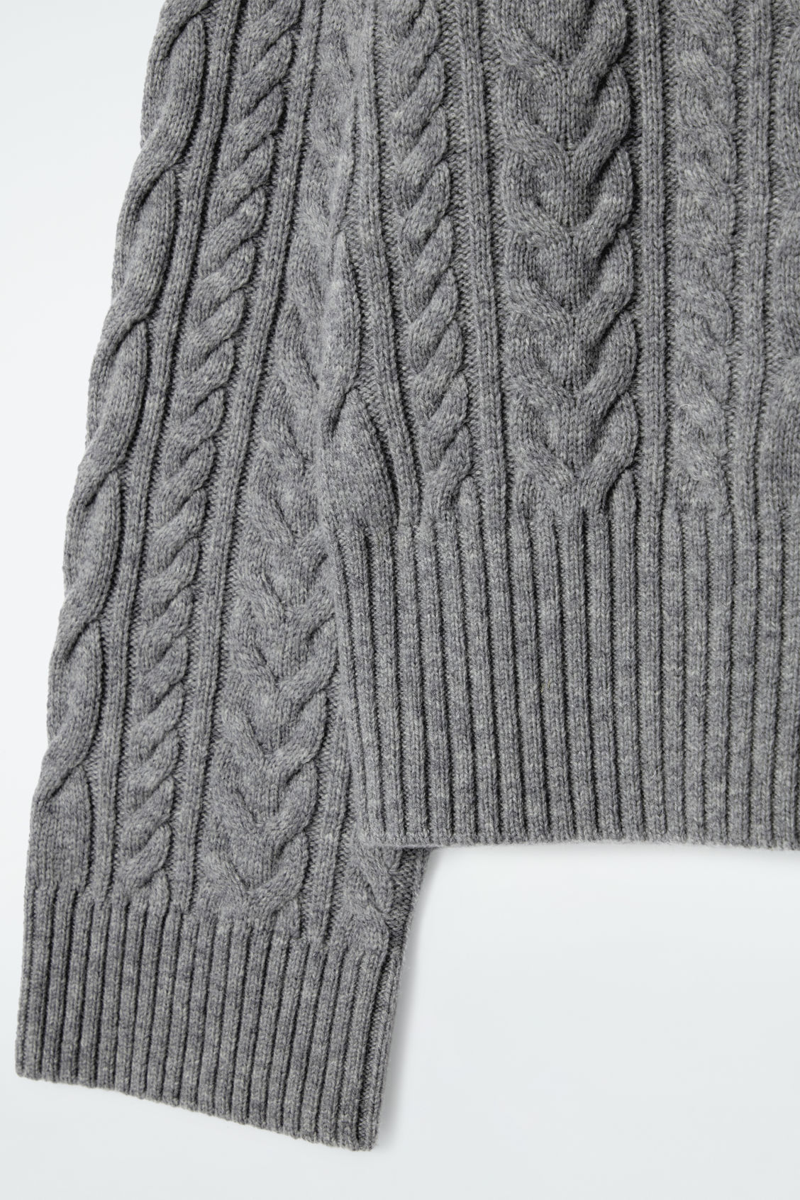OEM Women’s Classic Gray High-Neck Cable-Knit Sweater