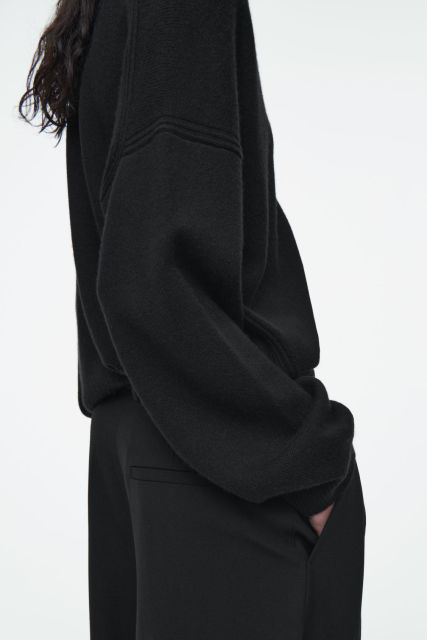 OEM/ODM Avaliable Women's Oversized V-Neck Button-Up Cardigan