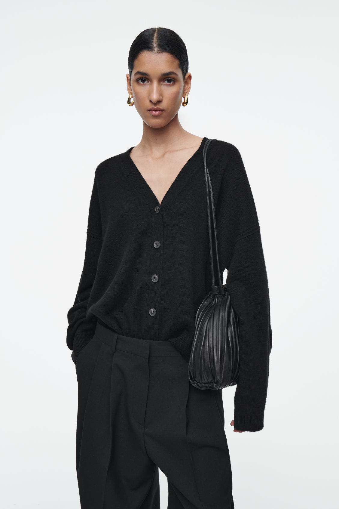 OEM/ODM Avaliable Women's Oversized V-Neck Button-Up Cardigan