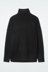 Personalized Women's Black Turtleneck Sweater with Ribbed Detailing