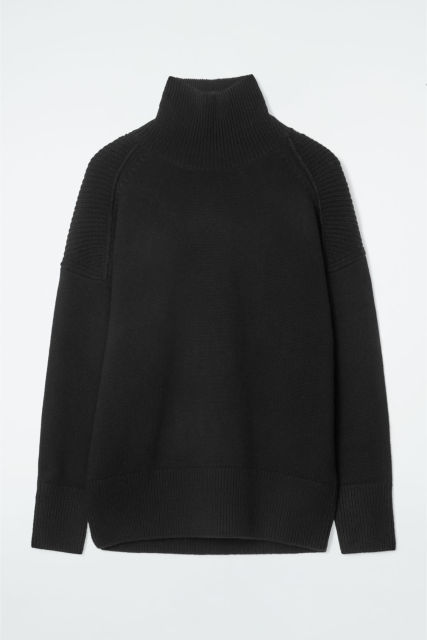 Personalized Women's Black Turtleneck Sweater with Ribbed Detailing