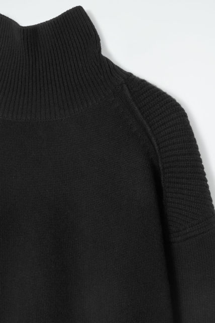Personalized Women's Black Turtleneck Sweater with Ribbed Detailing