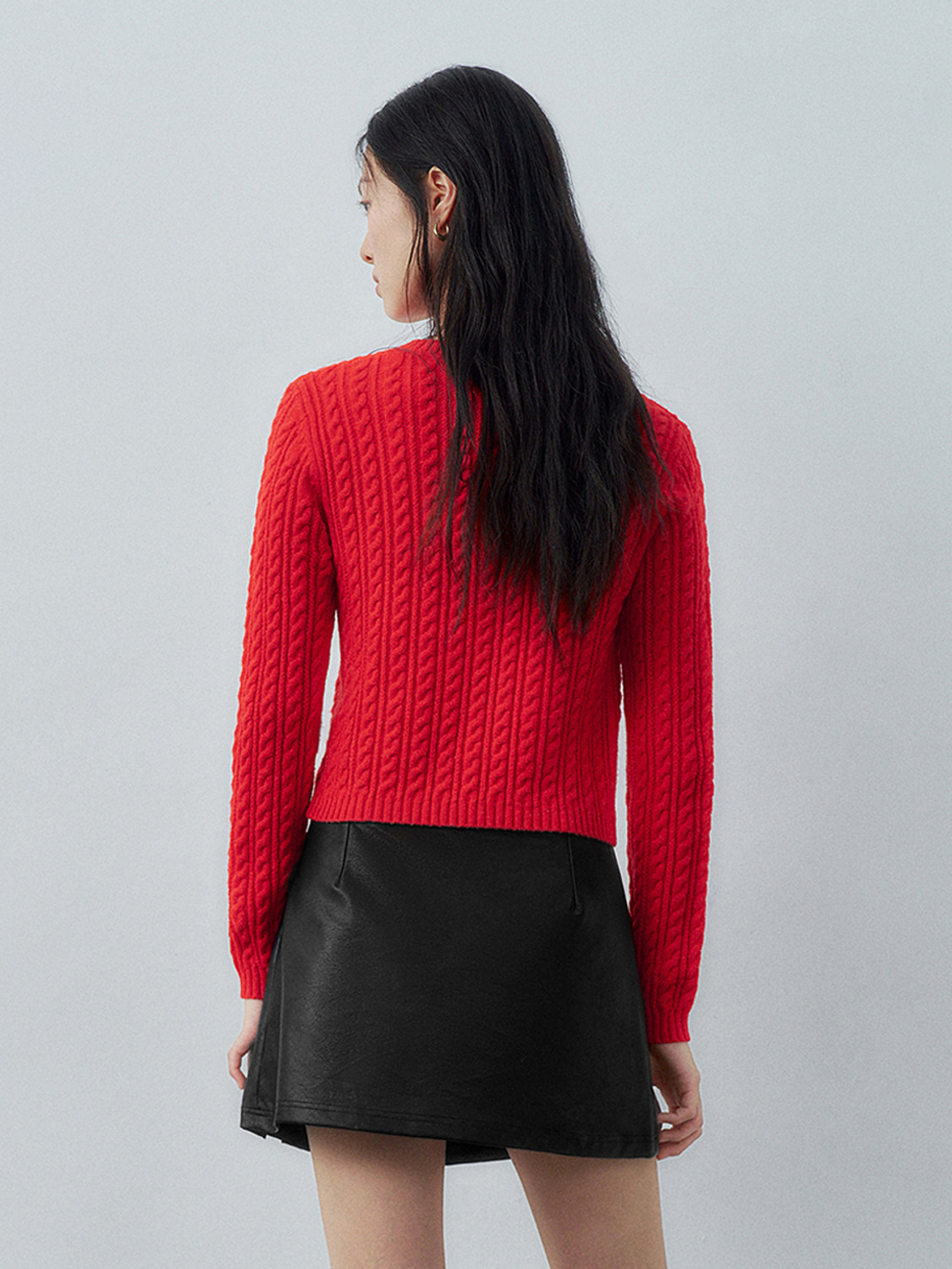 OEM/ODM Women's Red Cable Knit Cardigan with Gold Buttons