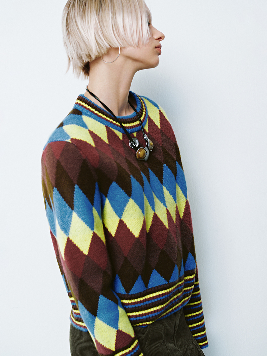 OEM Available Women's Vibrant Argyle Knit Sweater and Corduroy Skirt