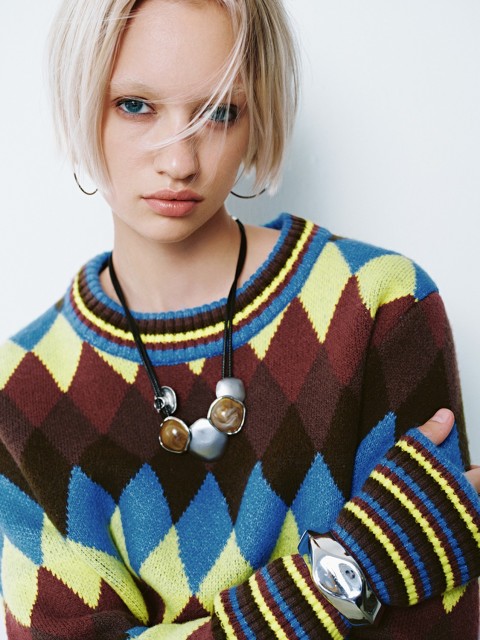 OEM Available Women's Vibrant Argyle Knit Sweater and Corduroy Skirt