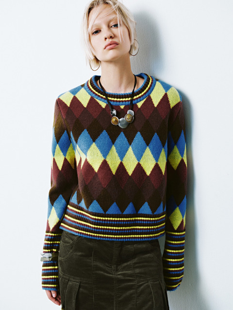 OEM Available Women's Vibrant Argyle Knit Sweater and Corduroy Skirt