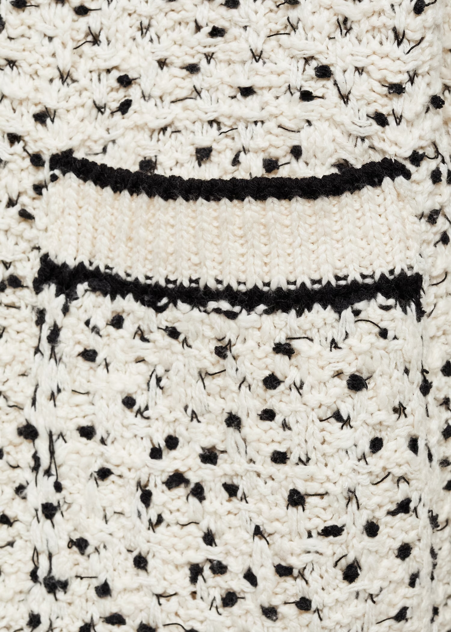 Factory Direct Women’s Oversized Tweed Knit Cardigan in Cream and Black | Customizable ODM & Wholesale Knitwear | Jubaodi