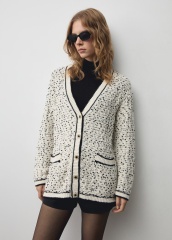Factory Direct Women’s Oversized Tweed Knit Cardigan in Cream and Black | Customizable ODM & Wholesale Knitwear | Jubaodi