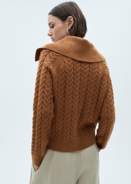 ODM Women’s Cable Knit Collared Sweater in Warm Caramel | Customizable Wholesale & Bulk Orders | Jubaodi
