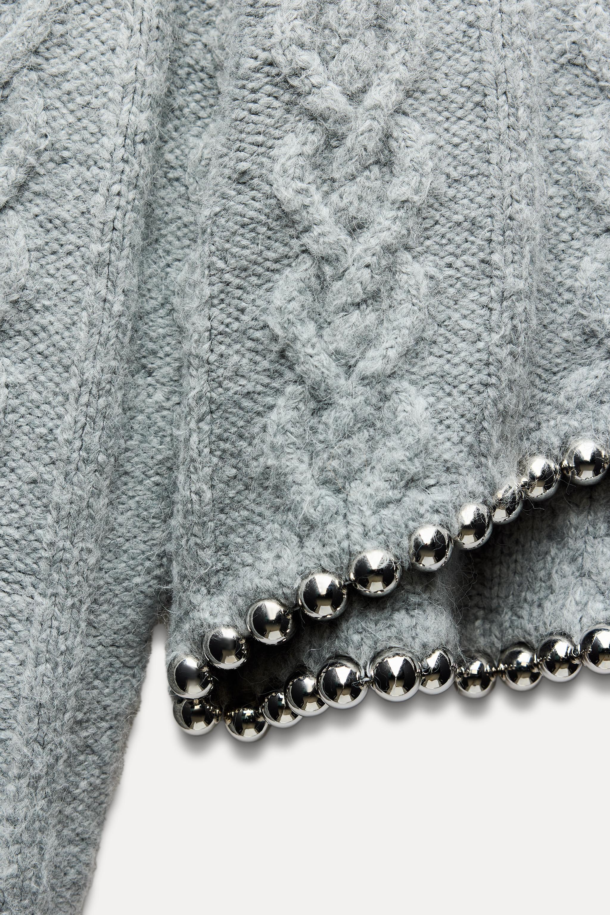 OEM/ODM Women’s Grey Cable Knit Sweater with Metallic Hem Detail | Custom Knitwear Manufacturer & Wholesale Supplier | Jubaodi