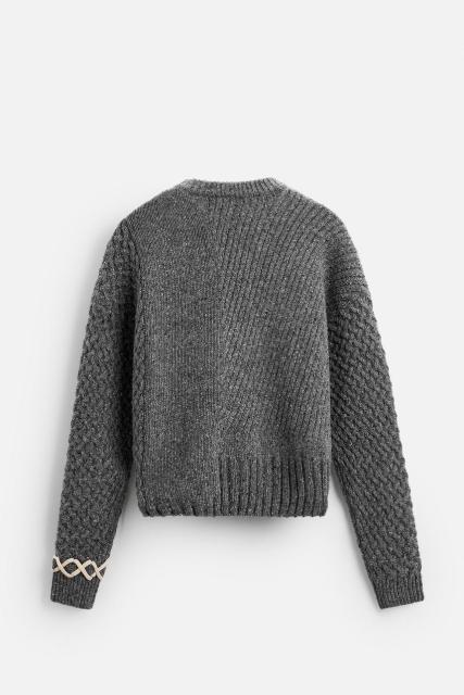 Customizable Gray Ribbed Sweater with Contrast Stitching –Bulk Orders for Retailers & Manufacturers