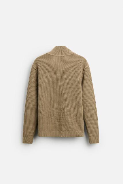 Custom Design Zip-Up Ribbed Sweater – Wholesale Women’s Casual Knitwear in Beige