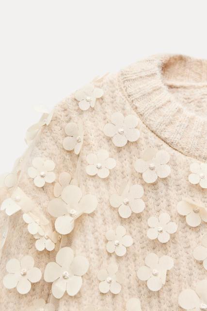Customizable Cream Floral Embellished Sweater with 3D Flower Detailing -Knitwear Manufacturer