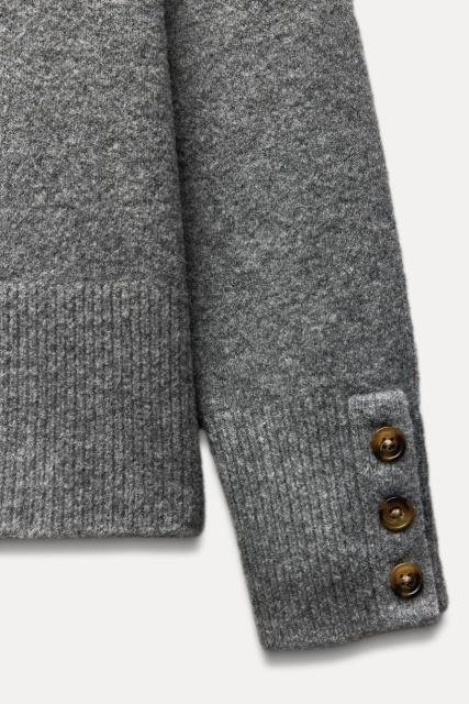 OEM Customizable Gray Button Detail Turtleneck Sweater – Wholesale Women’s Cozy Knitwear