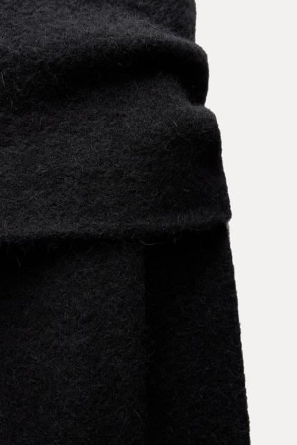 OEM/ODM Chic Black Off-Shoulder Sweater – Cozy Knitted Off Shoulder Sweater Manufacturer