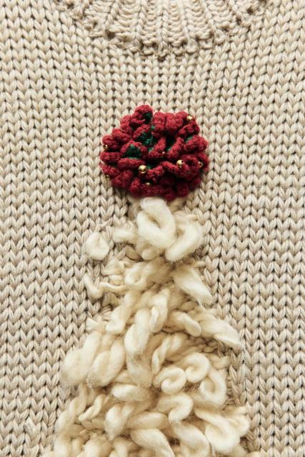 OEM/ODM Available Festive Sleeveless Knitted Top with Christmas Tree Design –Women’s Holiday Sweater for Manufacturers