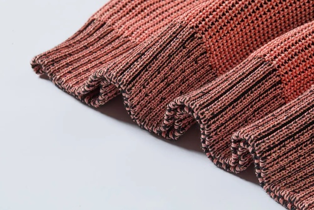 Customizable Two-Tone Textured Knit Sweater – Wholesale Manufacturer of Modern Knitwear