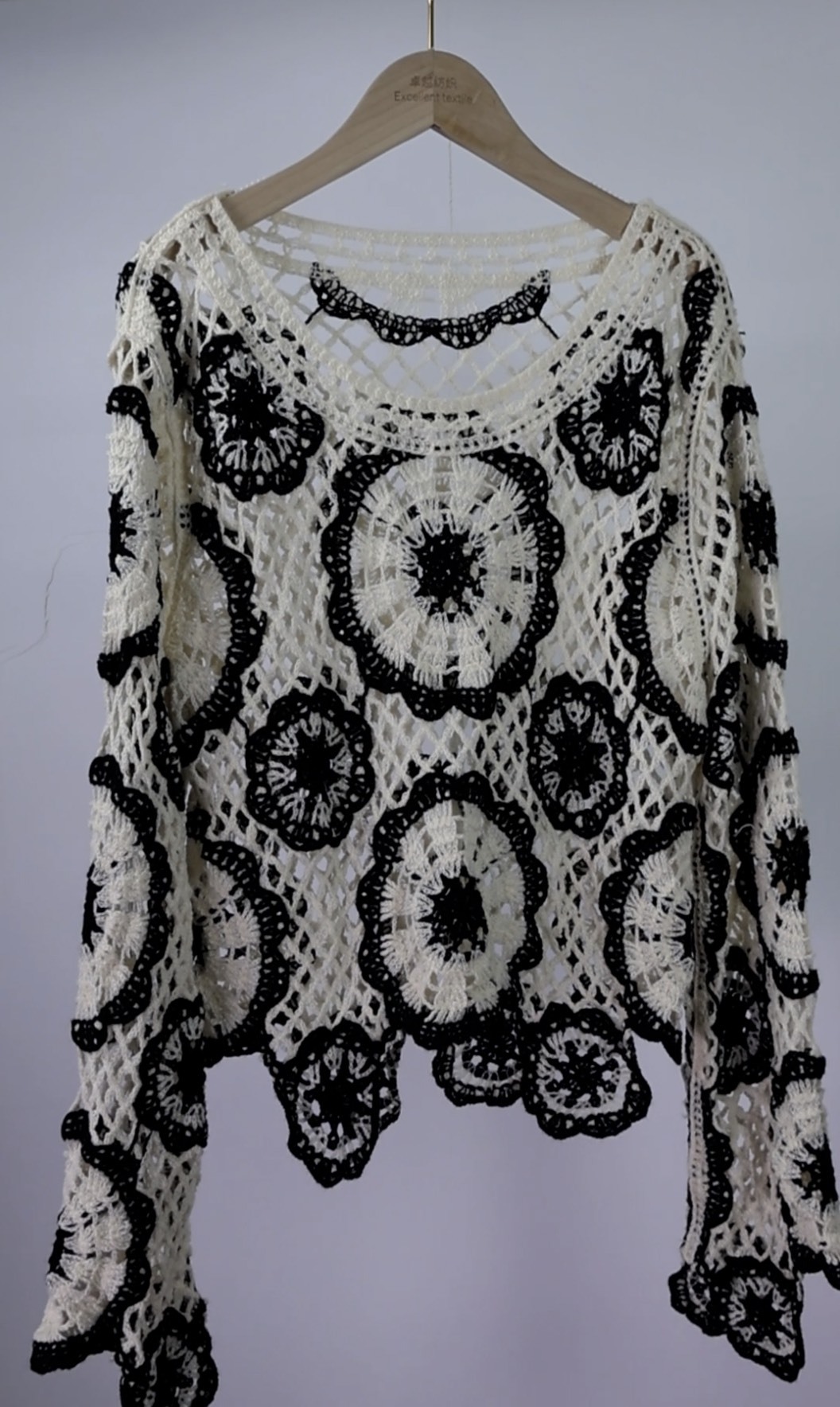 ODM Unique Crochet Floral Pattern Top – A Blend of Artistry and Sophistication