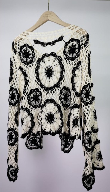 ODM Unique Crochet Floral Pattern Top – A Blend of Artistry and Sophistication