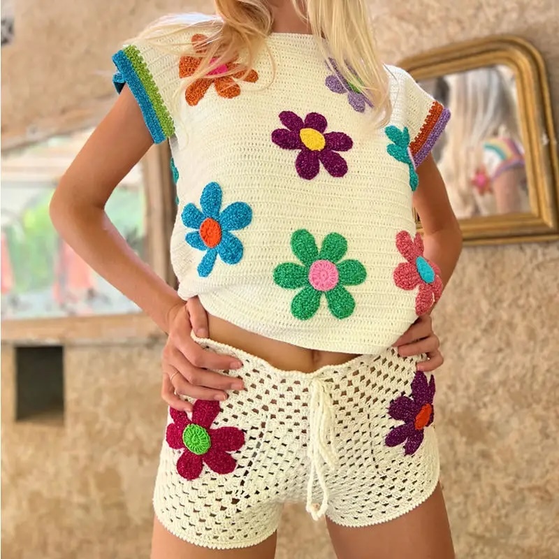 Customizable Handmade Crochet Flower Two-Piece Set – Wholesale Manufacturer of Vibrant Beachwear