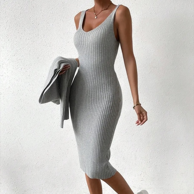 Tailor-Made Gray Ribbed Knit Two-Piece Set – Chic, Comfortable, and Versatile