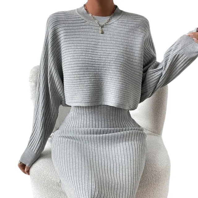 Tailor-Made Gray Ribbed Knit Two-Piece Set – Chic, Comfortable, and Versatile