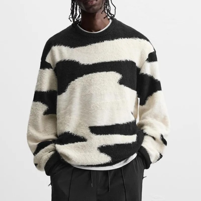 Factory Direct Monochrome Abstract Pattern Sweater – Bold, Cozy, Contemporary Knitwear for Wholesale and Custom Orders