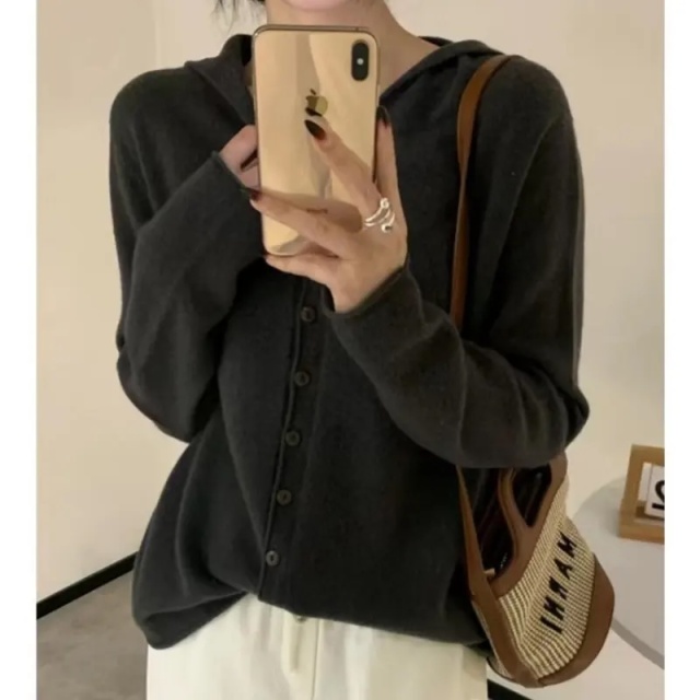 Factory Direct Women's Classic Button-Up Knitted Hoodie Cardigan - Wholesale Knitwear for B2B Manufacturers