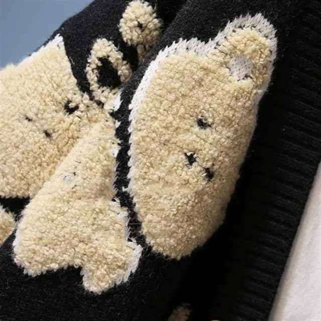 Personalized Women’s Oversized Teddy Bear Knit Cardigan - Custom Wholesale Knitwear for B2B Manufacturers