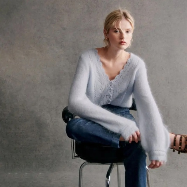 Customizable Women’s Soft V-Neck Lace-Trimmed Knit Sweater | Factory Direct Knitwear | Wholesale for Retailers