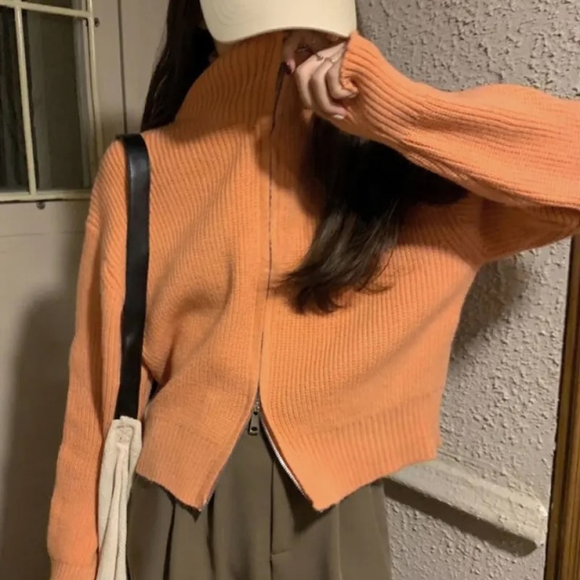 Customizable Women's Zipper-Front High-Collar Knitted Cardigan | Wholesale Knitwear | Bulk Orders for Retailers