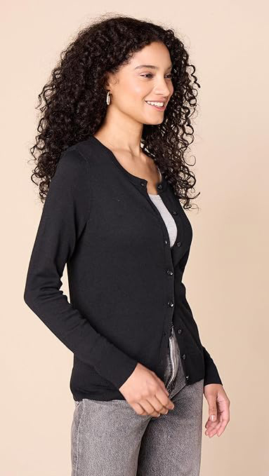 Custom Design Classic Black Button-Up Cardigan – Wholesale Knitwear for Retail | Jubaodi