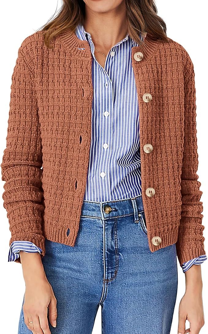Custom Elegant Navy Blue Knit Cardigan with Wooden Buttons – Wholesale Knitwear for Retailers | Jubaodi