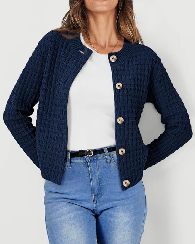 Custom Elegant Navy Blue Knit Cardigan with Wooden Buttons – Wholesale Knitwear for Retailers | Jubaodi