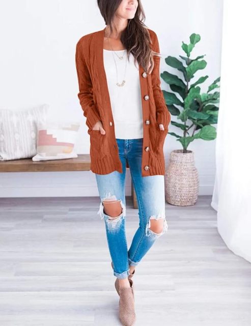 OEM Available Cozy Rust Knit Cardigan with Button Detail and Pockets – Customizable Wholesale Knitwear | Jubaodi