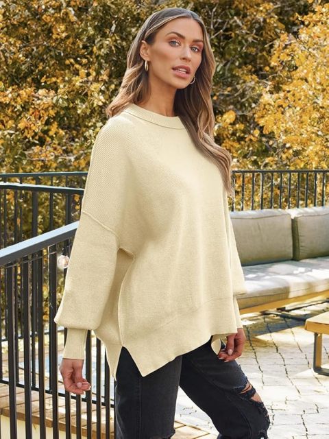 Wholesale Soft Beige Ribbed Long-Sleeve Top with Side Slits – Customizable Relaxed Style for Retailers | Jubaodi