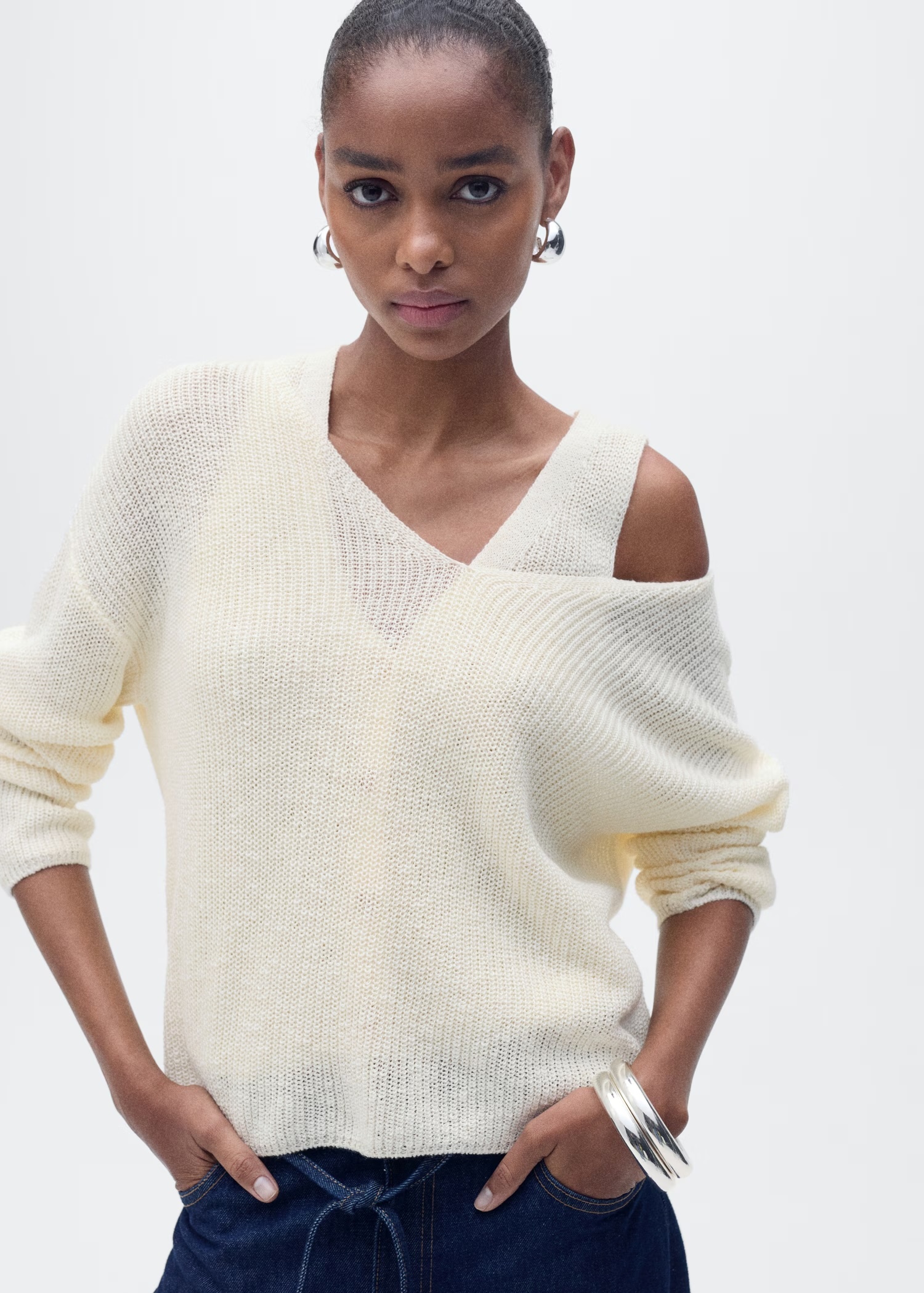 Wholesale Custom Women's Off-Shoulder Two-Piece Knit Sweater in Cream – Stylish and Comfortable for B2B