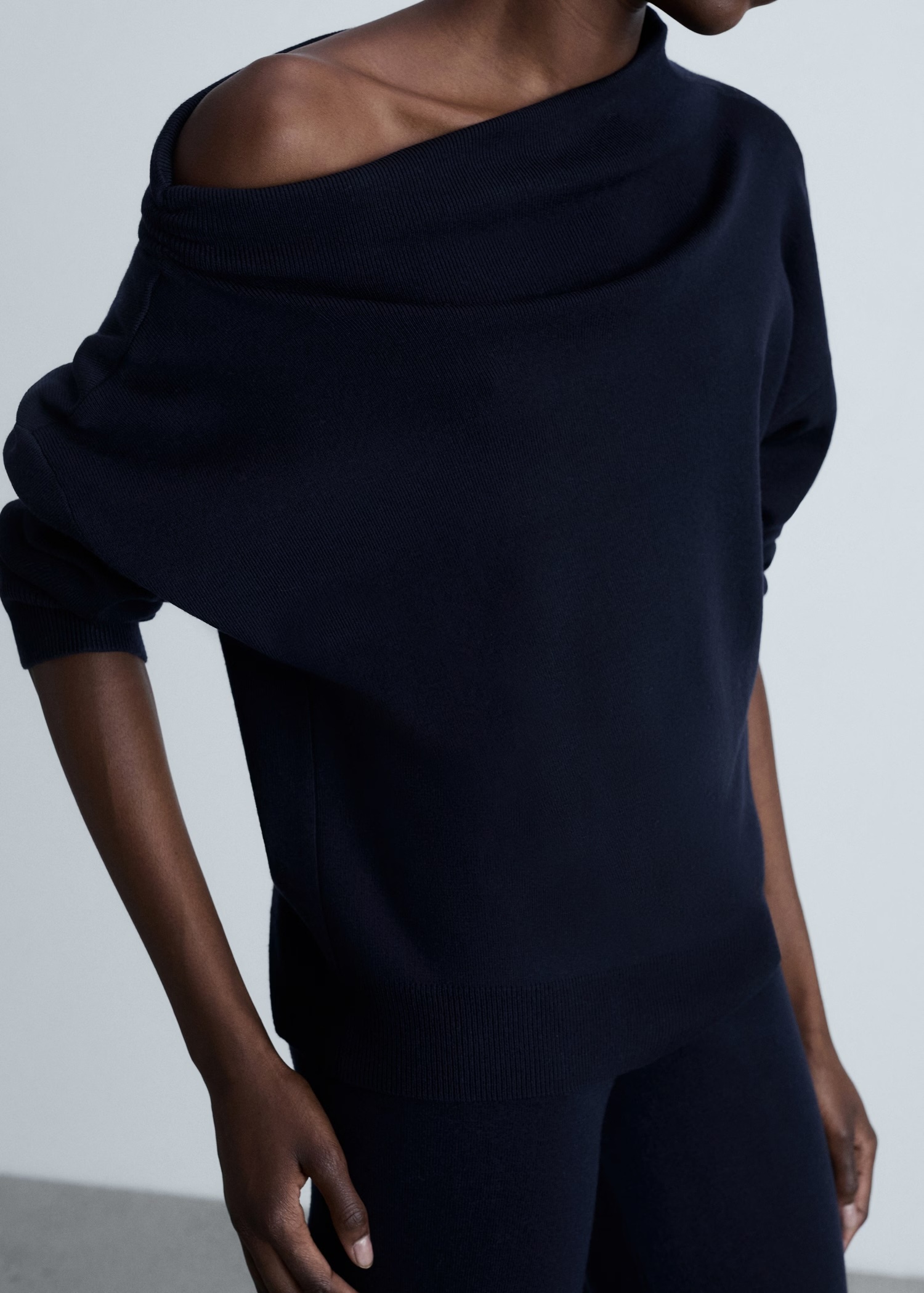 Wholesale Custom Elegant Off-Shoulder Knit Sweater – Chic, Cozy, and Stylish Pet Wear for B2B