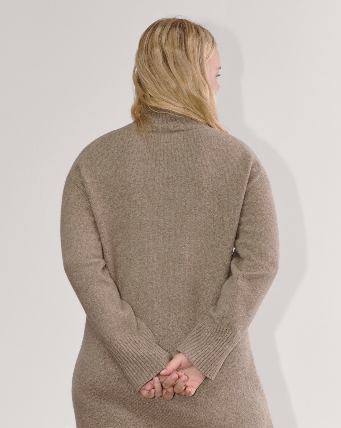 Customized Cozy Knit Turtleneck Sweater Dress | Wholesale & OEM Manufacturer | Jubaodi